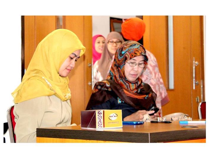 Seminar Nasional :"Mempersiapkan Generasi Emas Bonus Demografi Melalui Penanaman Nasionalisme Indonesia"