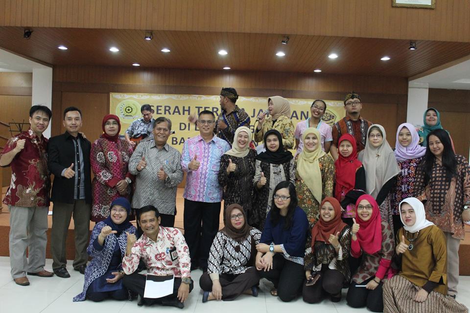 Dr. Adi Suryanto. M.Si. Kepala Lembaga Administrasi Negara - RI, melaksanakan serah terima jabatan struktural dan fungsional tertentu dilingkungan PKP2A I dan STIA LAN Bandung, dan dihadiri tamu undangan lainnya