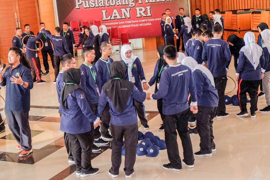 Outbond Peserta Latsar CPNS dalam rangkaian mata pelatihan kesiapsiagaan bela negara