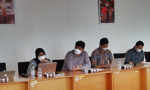 Kegiatan Diskusi Tentang Sistem MOOC JFAK