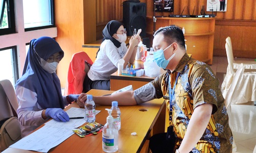 Kegiatan Donor Darah dalam rangka HUT LAN ke 65 dan HUT RI ke 77