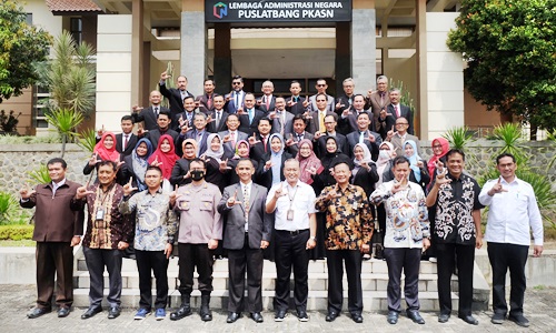 Pelepasan Peserta Pelatihan Kepemimpinan Administrator Angkatan II Tahun 2022