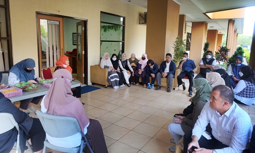 Kegiatan Meet Up setiap hari Selasa sebelum melaksanakan pekerjaan di Bagian Umum