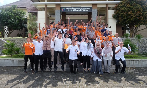 Penandatanganan  Kontrak Kerja PPNPN Puslatbang PKASN LAN, Senin 2 Januari 2023