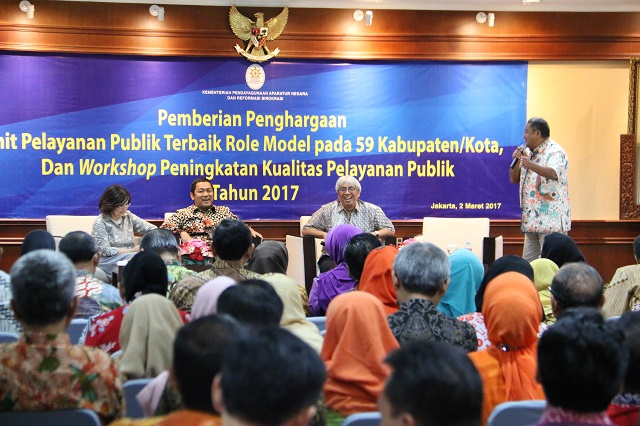 Penghargaan Pelayanan Publik Terbaik di Mata Pakar