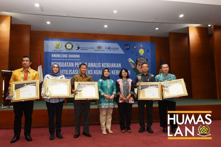  Pembuatan Kebijakan Harus Berdasarkan Evidence Based Policy