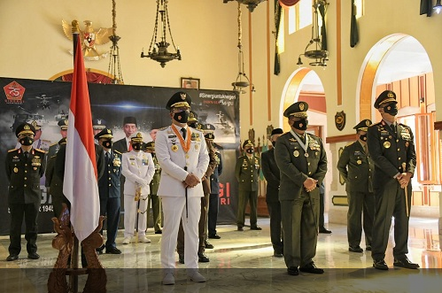 Hut TNI ke 75