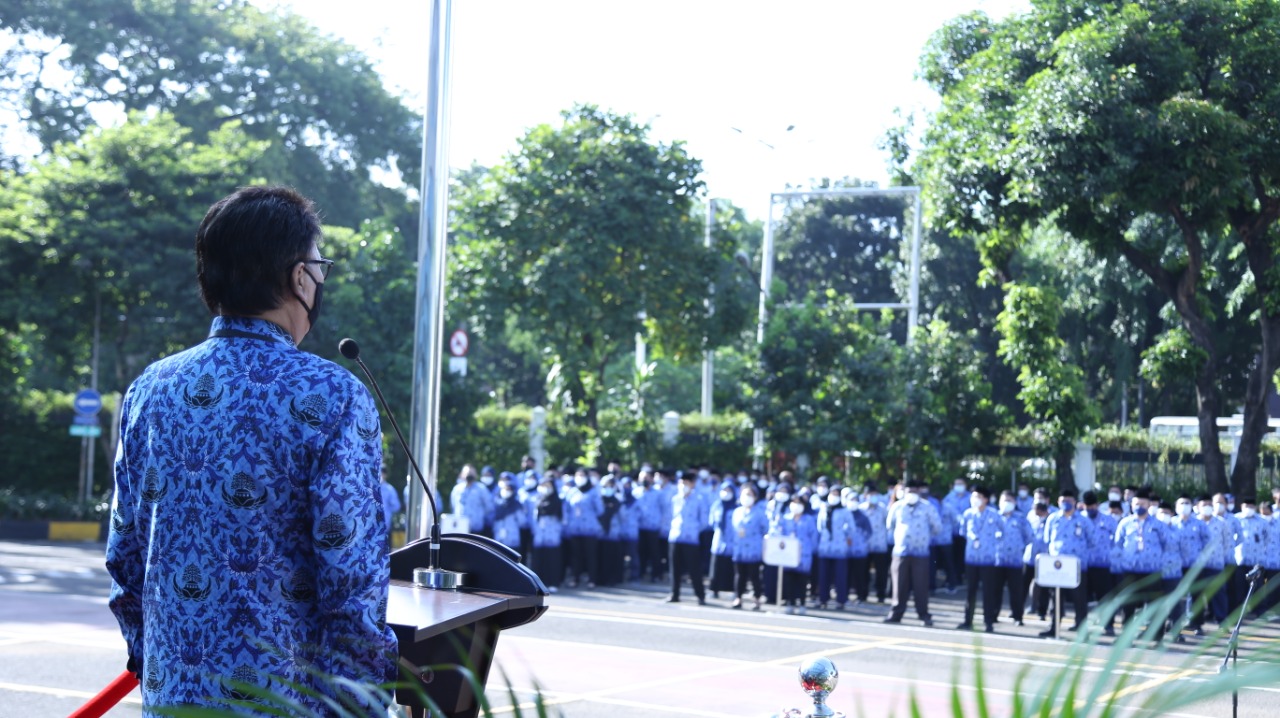 Hari Pertama Kerja Tahun 2022, Menteri Tjahjo Minta ASN Kobarkan Optimisme